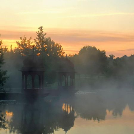 Gurudeva Bhavan Somogyvámos Exteriér fotografie