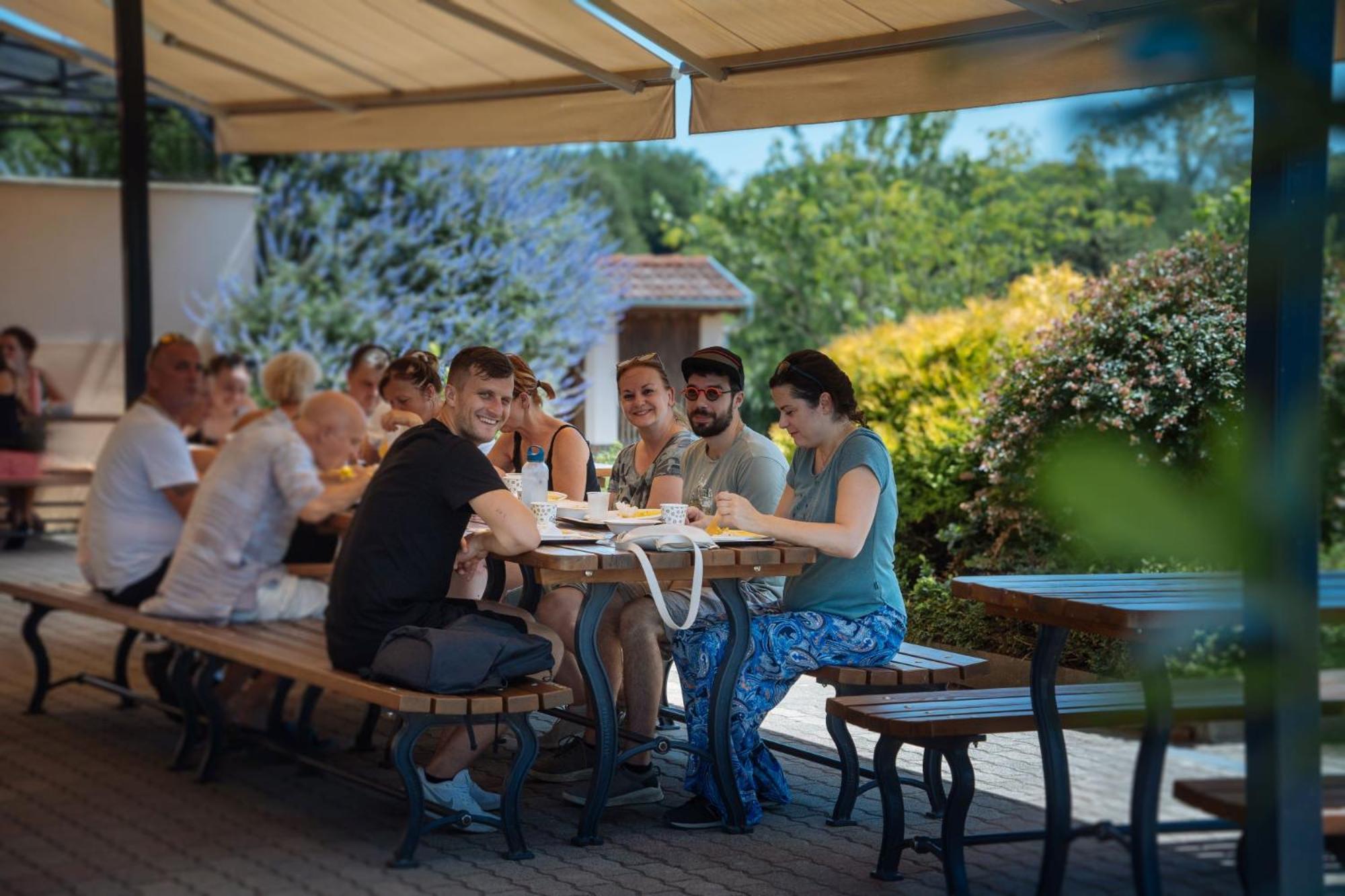 Gurudeva Bhavan Somogyvámos Exteriér fotografie
